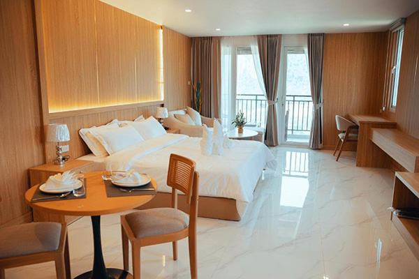 The Elephant Crossing Standard room